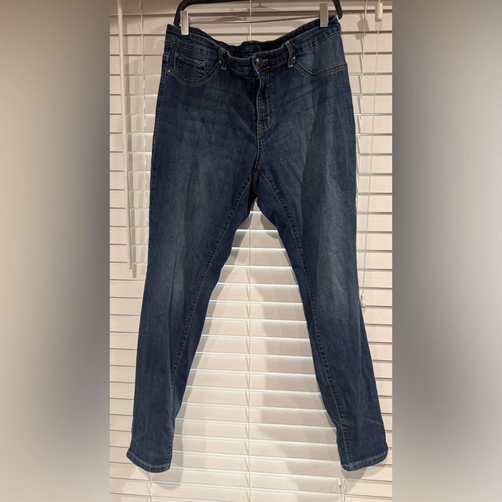 Jessica Simpson Kiss Me Jegging – Size 16W